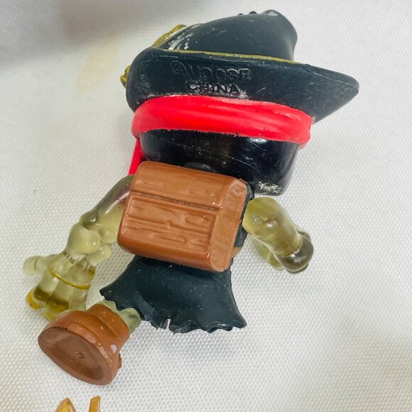 3 Treasure x Pirate Toys Missing limbs collectable - Picture 8 of 11